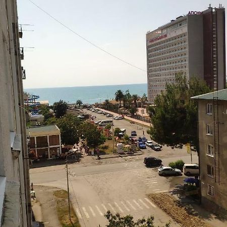 Улица Абазгаа Апартаменты Gagra Exterior photo